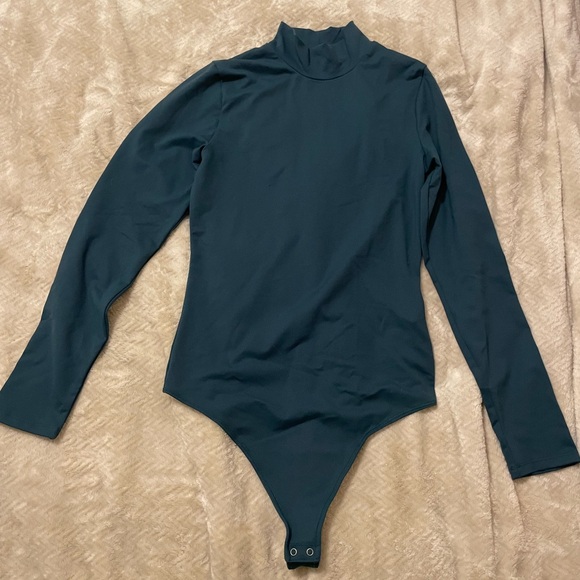 Abercrombie & Fitch Soft A&F Mock Neck Bodysuit - Picture 2 of 4